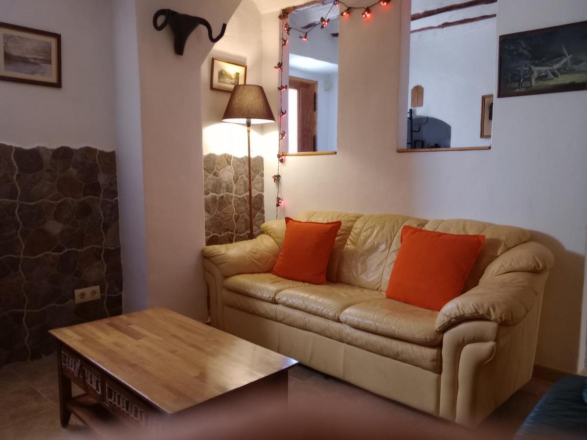 Casa En La Plaza, Hinojares - Ideal For Exploring The Area Exteriér fotografie